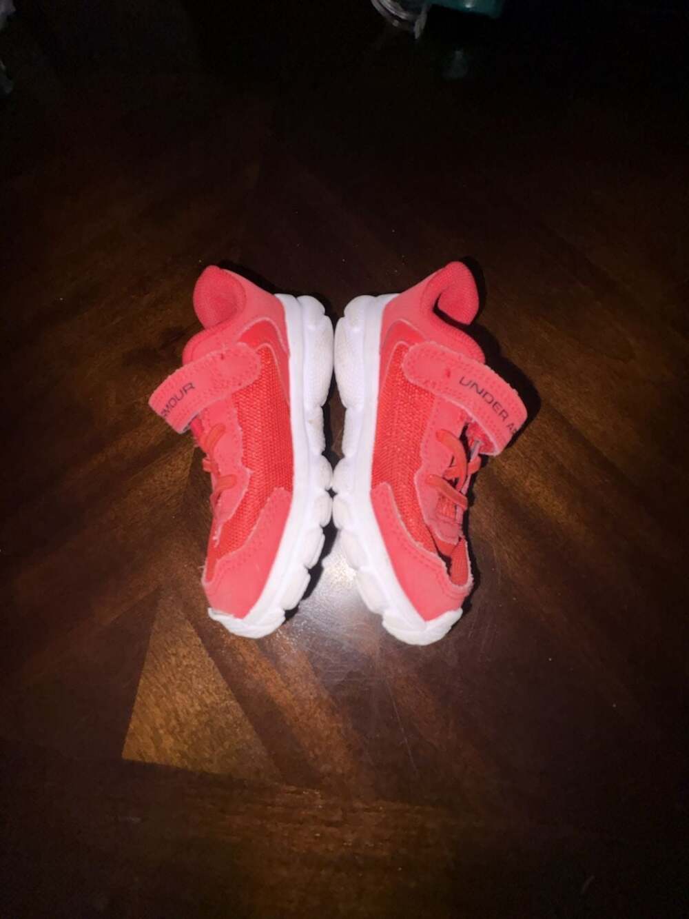 Under Armour Toddler Size 6K Red Hook and Loop Sneakers
FB12